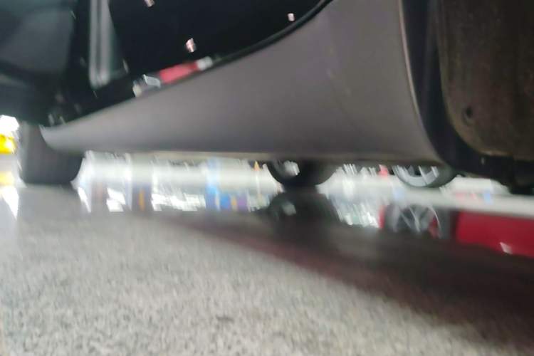 Used Tesla Model Y 2022 Revised Version Rear-Wheel Drive Left Side Sill