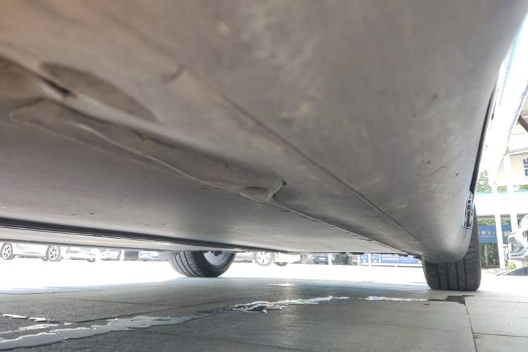 Used Tesla Model Y 2022 Rear-Wheel-Drive Version Left Side Sill
