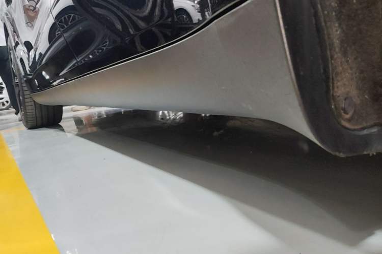 Used Tesla Model Y 2022 Revised Version Rear-Wheel Drive Left Side Sill