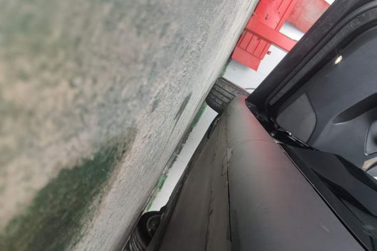 Used Tesla Model Y 2022 Revised Version Rear-Wheel Drive Left Side Sill
