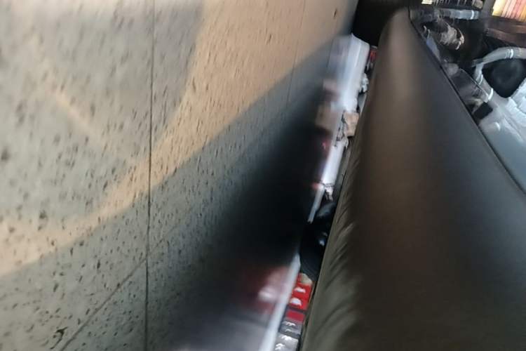 Used Tesla Model Y 2022 Long-Range All-Wheel-Drive Version Left Side Sill