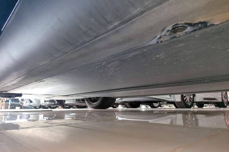 Used Tesla Model Y 2022 Revised Version Rear-Wheel Drive Left Side Sill