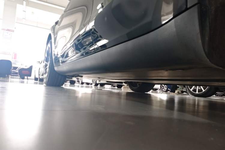 Used Tesla Model Y 2022 Revised Version Rear-Wheel Drive Left Side Sill