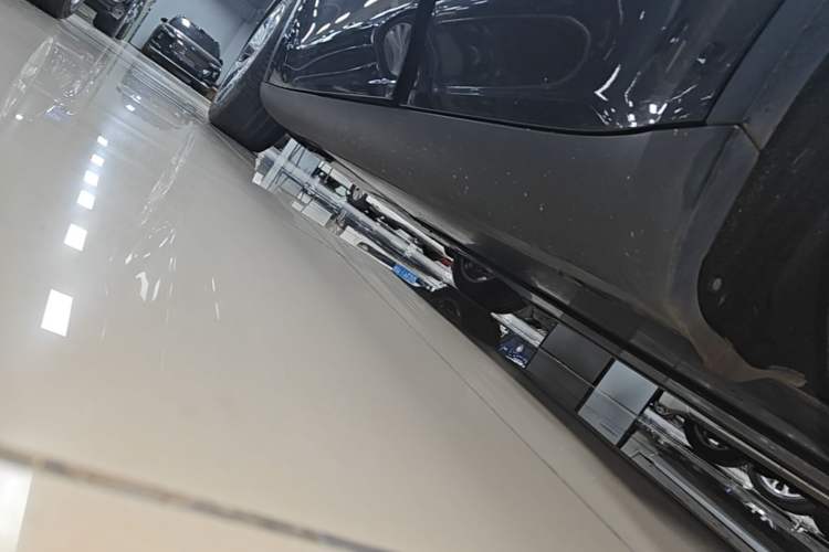 Used Tesla Model Y 2022 Rear-Wheel-Drive Version Left Side Sill