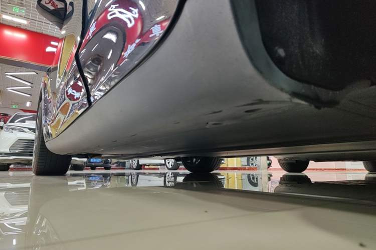Used Tesla Model Y 2022 Rear-Wheel-Drive Version Left Side Sill
