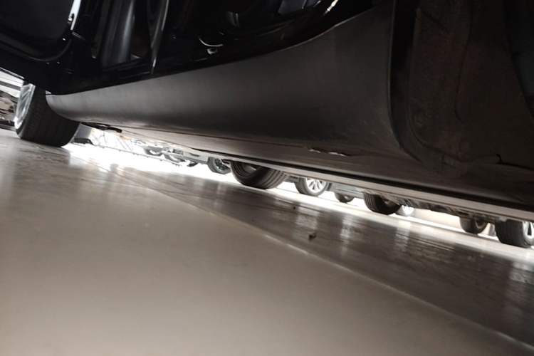 Used Tesla Model Y 2022 Revised Version Rear-Wheel Drive Left Side Sill