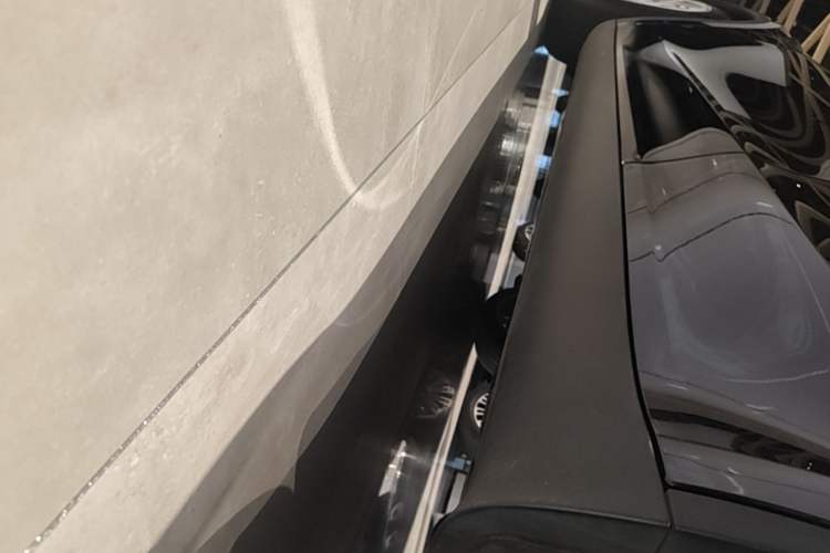 Used Tesla Model Y 2022 Rear-Wheel-Drive Version Left Side Sill