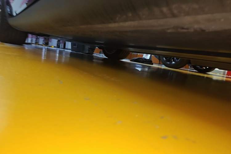 Used Tesla Model Y 2022 Revised Version Rear-Wheel Drive Left Side Sill