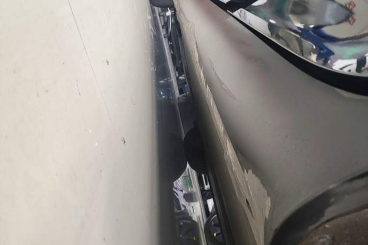 Used Tesla Model Y 2022 Rear-Wheel-Drive Version Left Side Sill