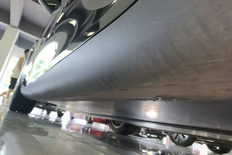 Used Tesla Model Y 2022 Rear-Wheel-Drive Version Left Side Sill