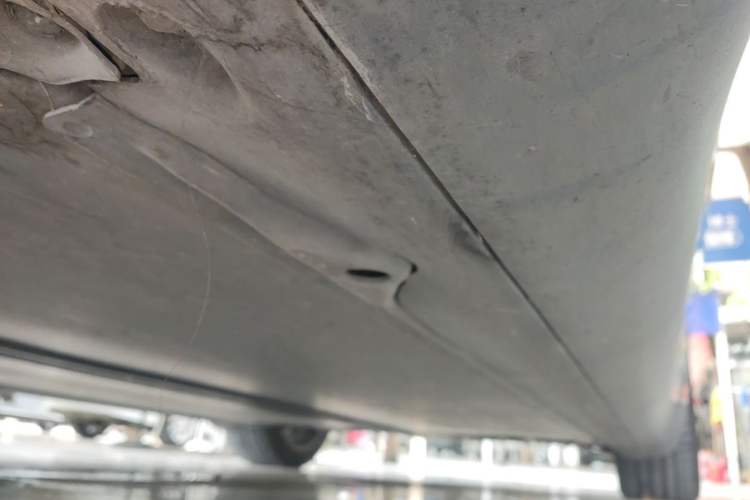 Used Tesla Model Y 2022 Rear-Wheel-Drive Version Left Side Sill