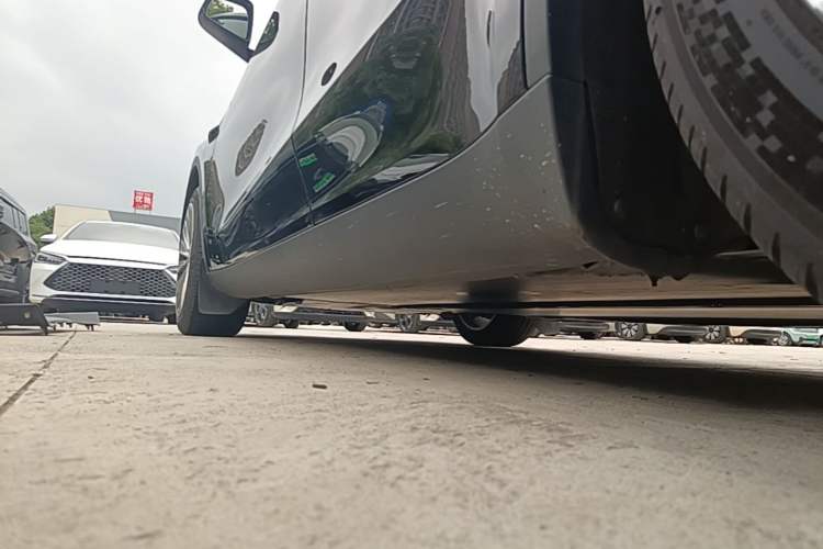 Used Tesla Model Y 2022 Revised Version Rear-Wheel Drive Left Side Sill