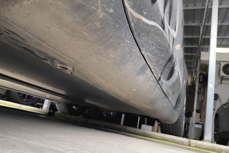 Used Tesla Model Y 2022 Revised Version Long-Range All-Wheel Drive Left Side Sill