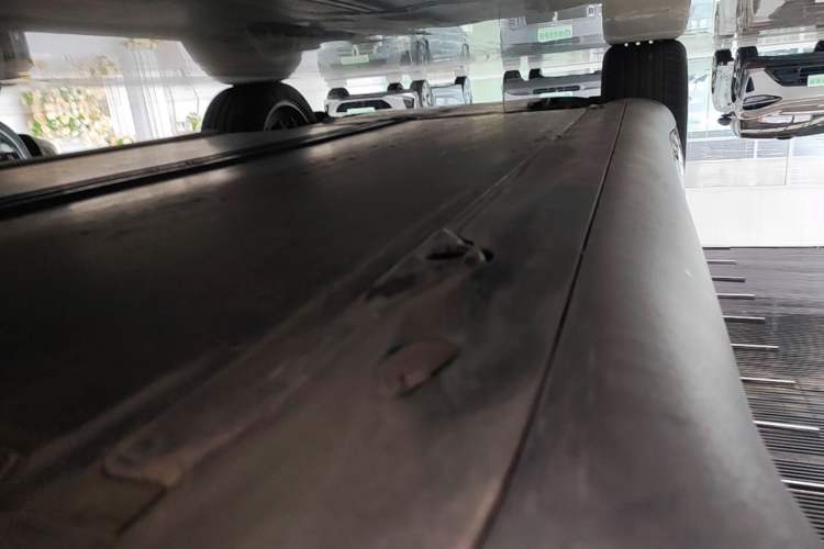 Used Tesla Model Y 2022 Revised Version Rear-Wheel Drive Left Side Sill