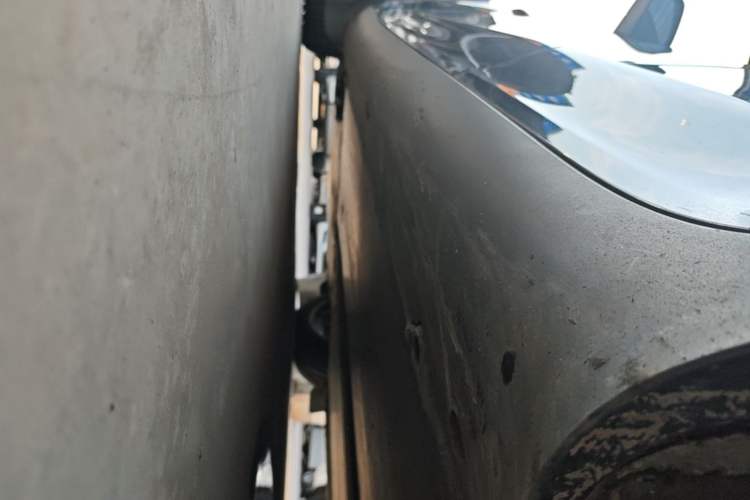 Used Tesla Model Y 2022 Rear-Wheel-Drive Version Left Side Sill