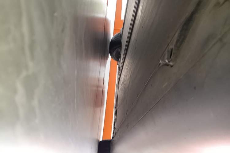 Used Tesla Model Y 2022 Rear-Wheel-Drive Version Left Side Sill