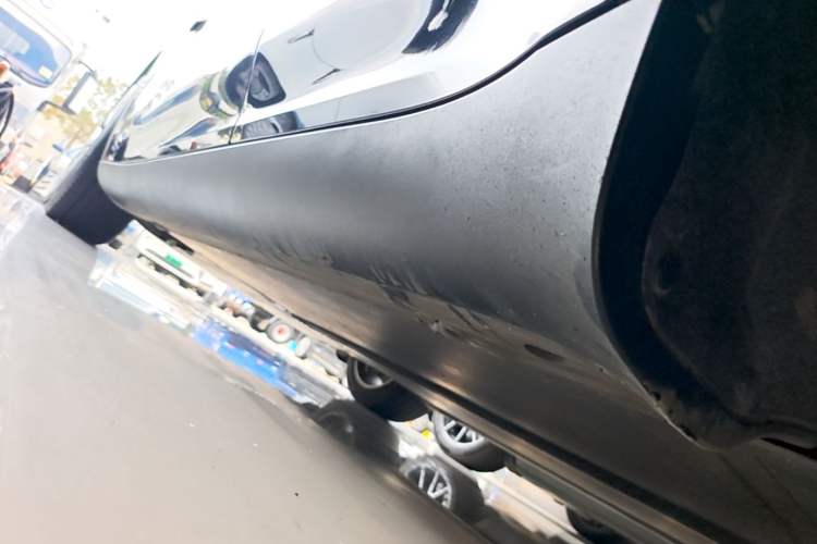 Used Tesla Model Y 2022 Revised Version Rear-Wheel Drive Left Side Sill