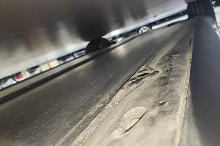 Used Tesla Model Y 2022 Rear-Wheel-Drive Version Left Side Sill