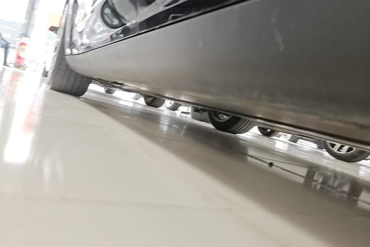 Used Tesla Model Y 2022 Rear-Wheel-Drive Version Left Side Sill