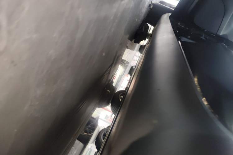 Used Tesla Model Y 2022 Revised Version Rear-Wheel Drive Left Side Sill