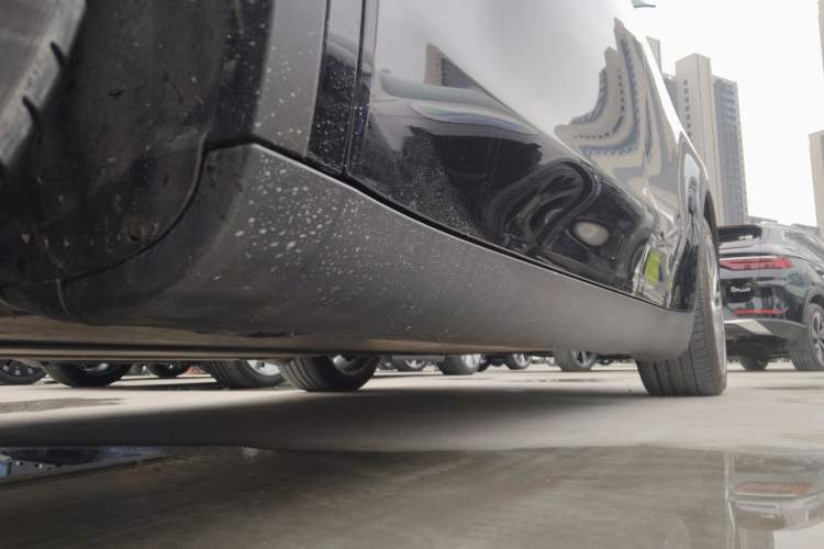 Used Tesla Model Y 2022 Revised Version Rear-Wheel Drive Left Side Sill