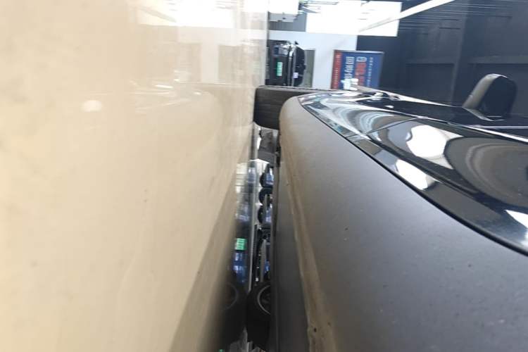 Used Tesla Model Y 2022 Rear-Wheel-Drive Version Left Side Sill