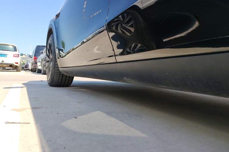 Used Tesla Model Y 2022 Revised Version Rear-Wheel Drive Left Side Sill