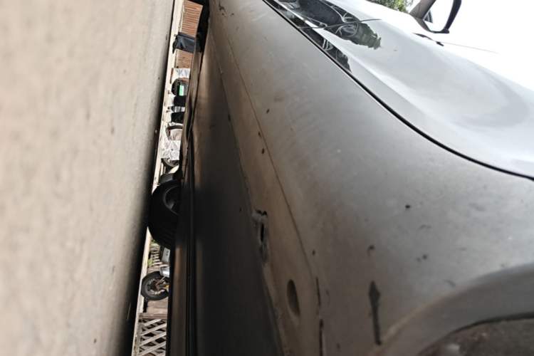 Used Tesla Model Y 2022 Revised Version Rear-Wheel Drive Left Side Sill
