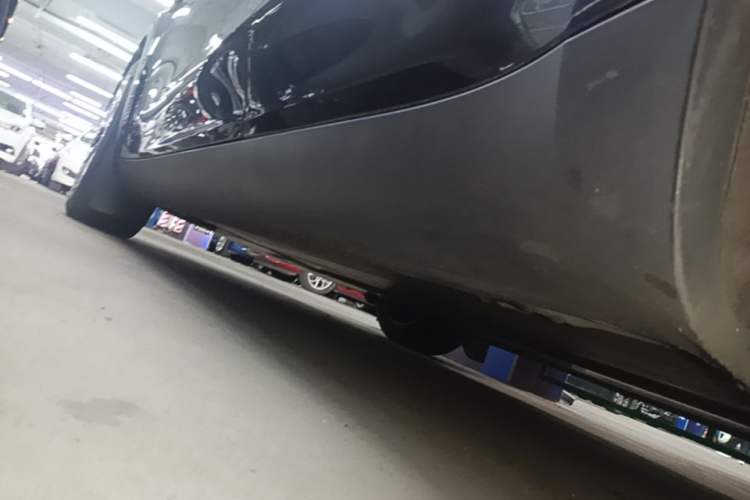 Used Tesla Model Y 2022 Rear-Wheel-Drive Version Left Side Sill