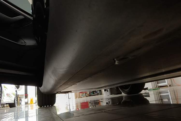 Used Tesla Model Y 2022 Revised Version Rear-Wheel Drive Left Side Sill