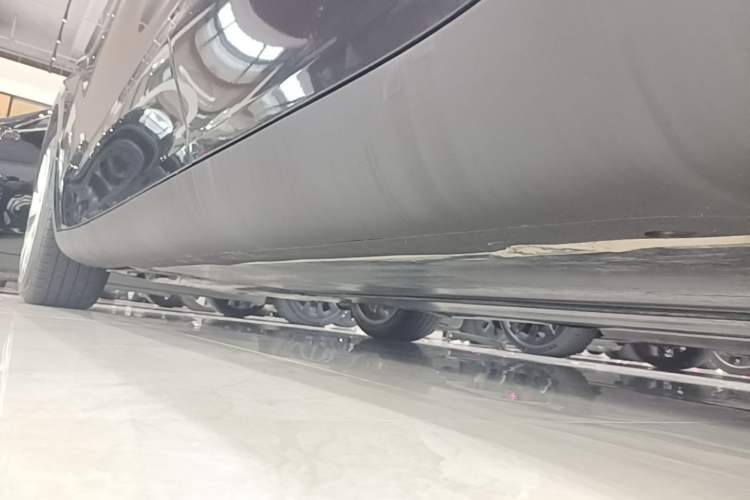 Used Tesla Model Y 2022 Revised Version Rear-Wheel Drive Left Side Sill