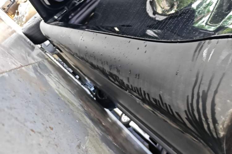 Used Tesla Model Y 2022 Rear-Wheel-Drive Version Left Side Sill