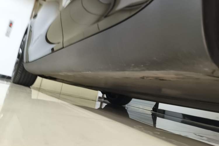 Used Tesla Model Y 2022 Rear-Wheel-Drive Version Left Side Sill