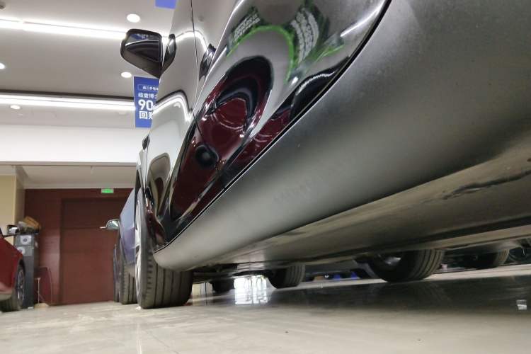 Used Tesla Model Y 2022 Revised Version Rear-Wheel Drive Left Side Sill