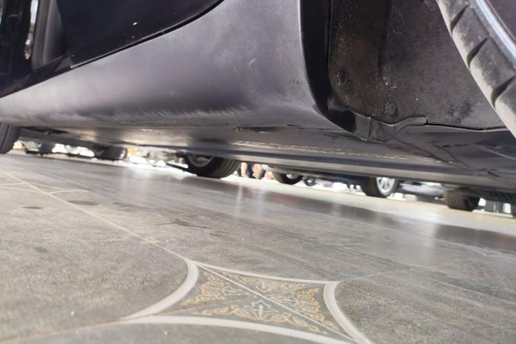 Used Tesla Model Y 2022 Revised Version Rear-Wheel Drive Left Side Sill