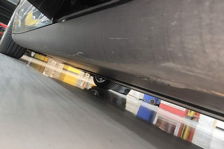 Used Tesla Model Y 2022 Revised Version Rear-Wheel Drive Left Side Sill