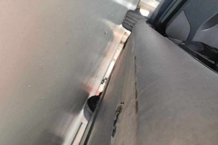 Used Tesla Model Y 2022 Rear-Wheel-Drive Version Left Side Sill