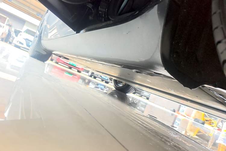 Used Tesla Model Y 2022 Revised Version Rear-Wheel Drive Left Side Sill