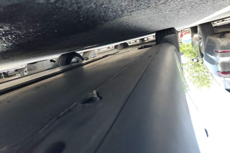 Used Tesla Model Y 2022 Revised Version Rear-Wheel Drive Left Side Sill