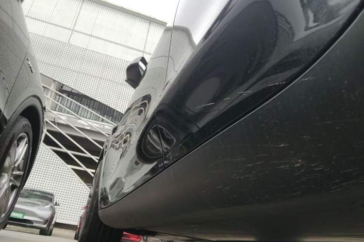 Used Tesla Model Y 2022 Revised Version Long-Range All-Wheel Drive Left Side Sill