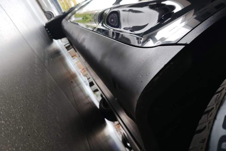 Used Tesla Model Y 2022 Revised Version Rear-Wheel Drive Left Side Sill
