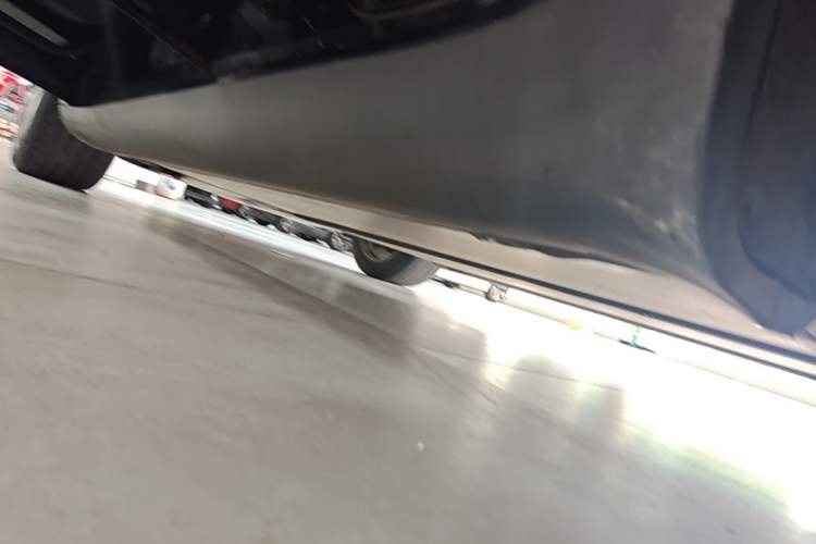 Used Tesla Model Y 2022 Revised Version Rear-Wheel Drive Left Side Sill
