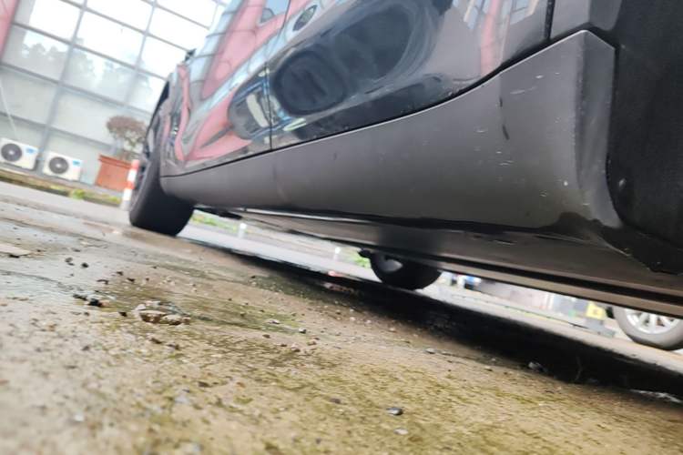 Used Tesla Model Y 2022 Rear-Wheel-Drive Version Left Side Sill