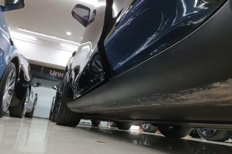 Used Tesla Model Y 2022 Rear-Wheel-Drive Version Left Side Sill