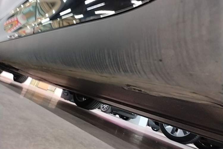 Used Tesla Model Y 2022 Revised Version Rear-Wheel Drive Left Side Sill