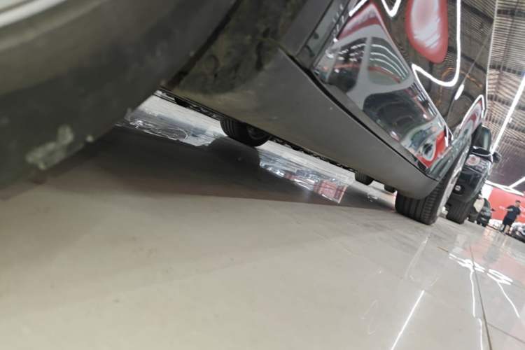 Used Tesla Model Y 2022 Revised Version Rear-Wheel Drive Left Side Sill