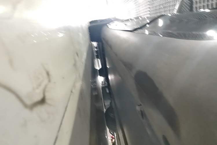 Used Tesla Model Y 2022 Rear-Wheel-Drive Version Left Side Sill