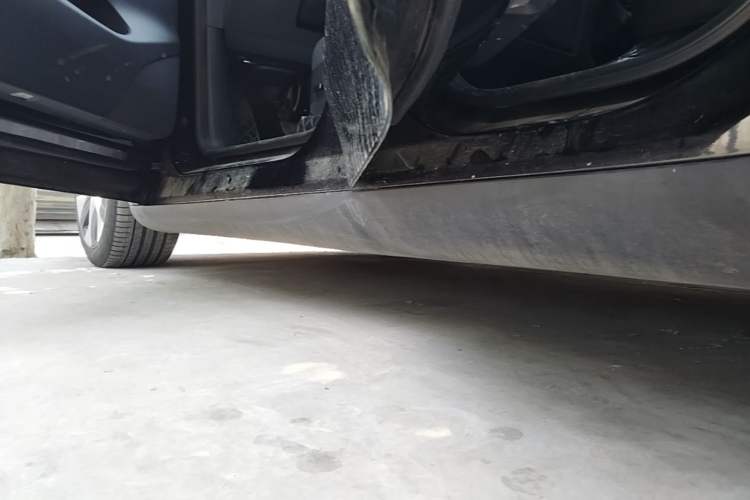 Used Tesla Model Y 2022 Revised Version Rear-Wheel Drive Left Side Sill