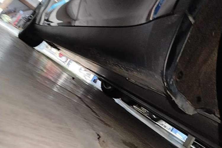 Used Tesla Model Y 2022 Rear-Wheel-Drive Version Left Side Sill