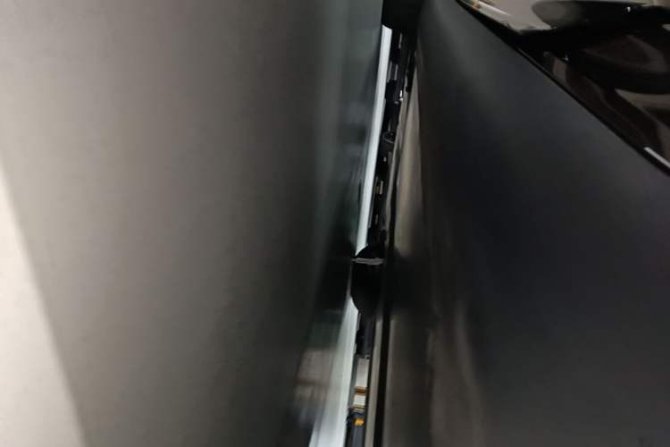 Used Tesla Model Y 2022 Rear-Wheel-Drive Version Left Side Sill